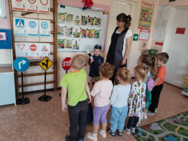 Месячник безопасности в ДОУ. Месячник безопасности в ДОУ.